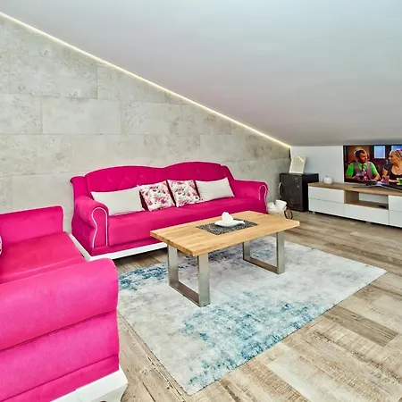 With A Parking Space Hvar - 5706 Apartment Hvar Town