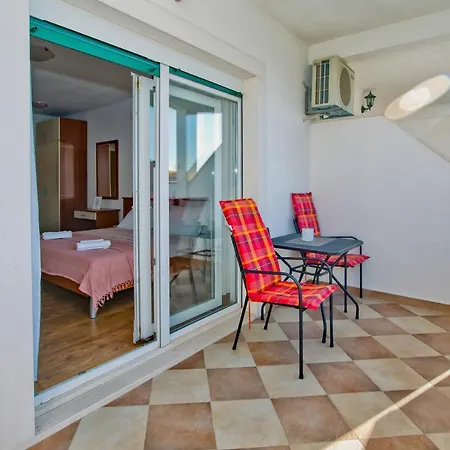 With A Parking Space Hvar - 5706 Appartement Hvar Town